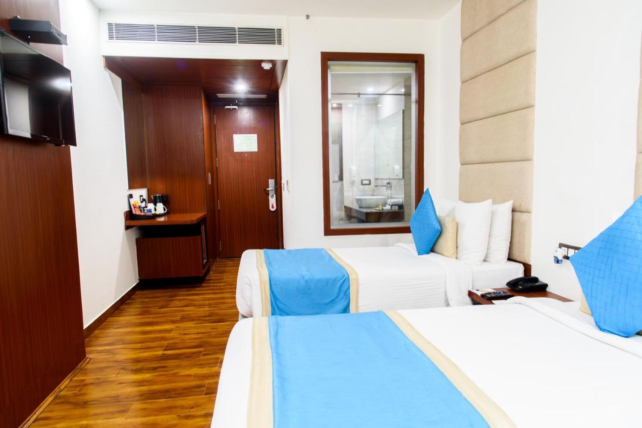 Hotel Ascent Biz Noida Exterior photo